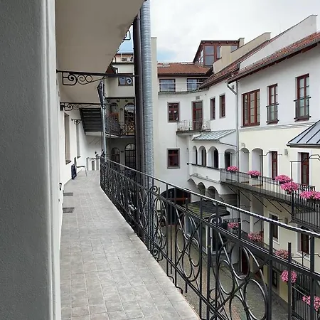 Dolna 4 - In Direct Centrum On Square Banská Bystrica