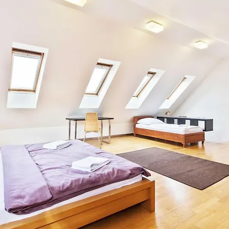 Dolna 4 - In Direct Centrum On Square Appartement